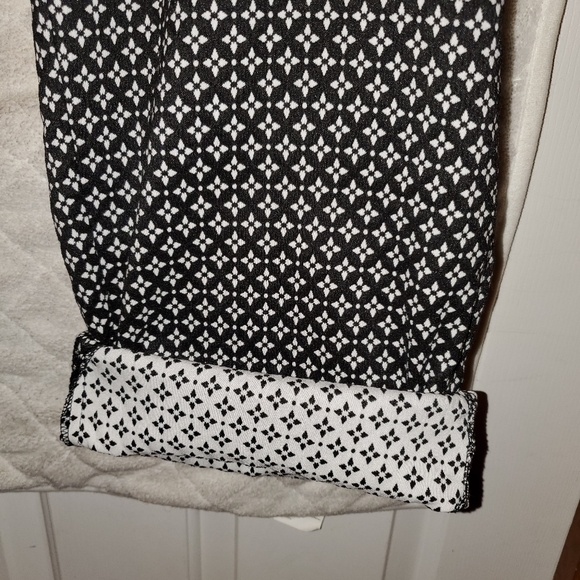 Lane Bryant 28 black white The Lena capris crop ankle pants - Picture 5 of 7